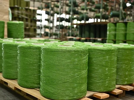 عملية تحضير ألياف العشب