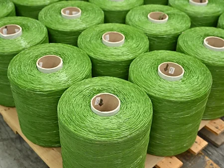 عملية تحضير ألياف العشب