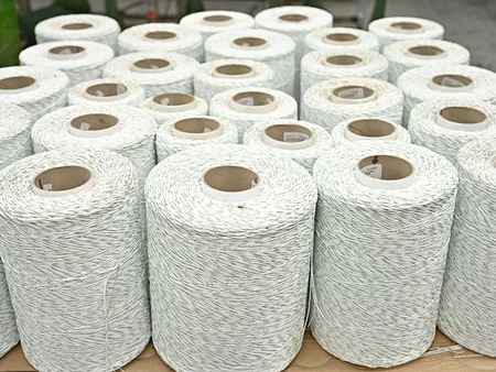 عملية تحضير ألياف العشب