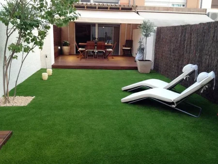 نماذج من منتجاتنا تعشيب ملاعب الهوكي